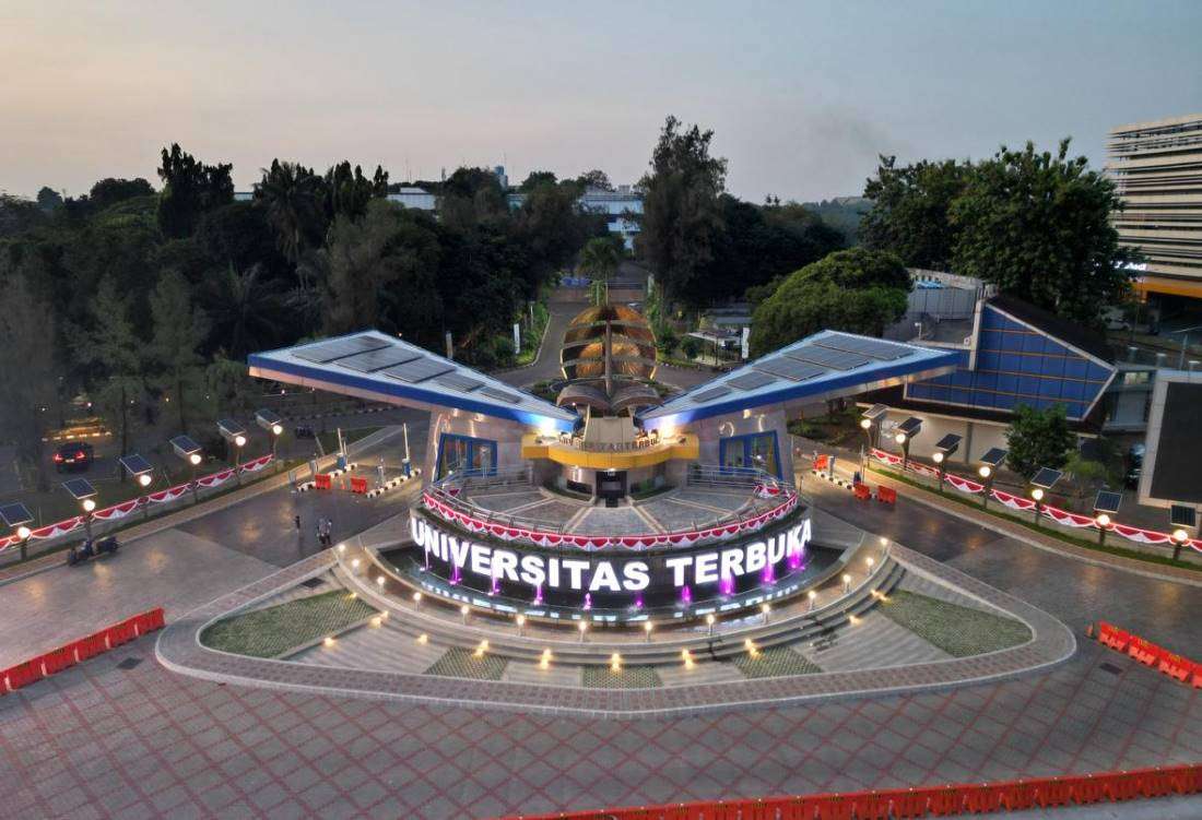 Gerbang-Universitas-Terbuka-2025